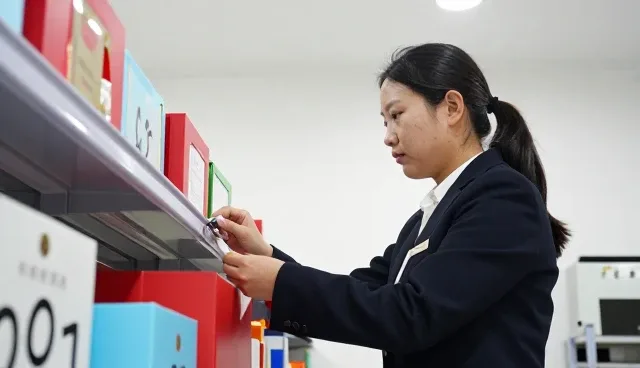 贸易发展促进商品批发零售市场增长